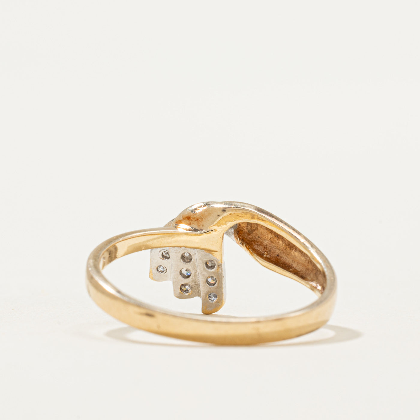 Diamond Cross Over Ring | 0.06ctw | SZ 5.75