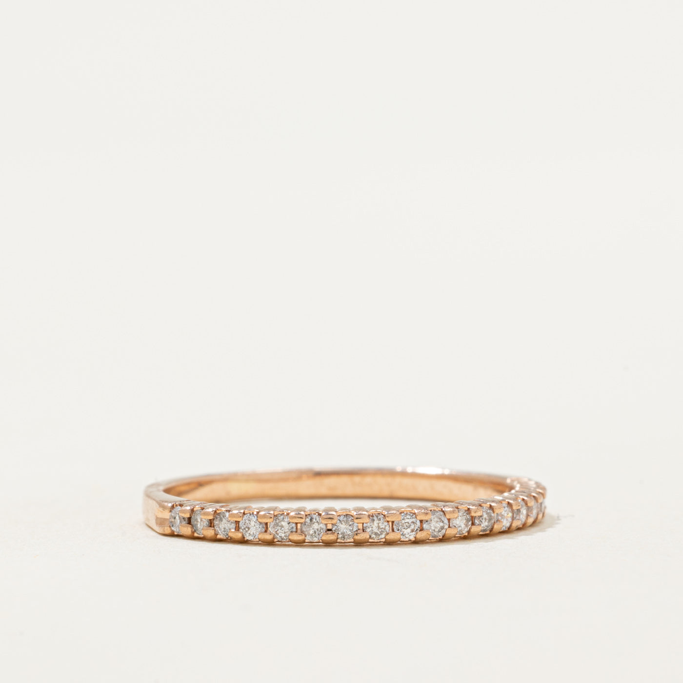 Alliance semi-éternité en or rose 10 carats sertie de diamants | 0,13 ct au total | Taille 6,25