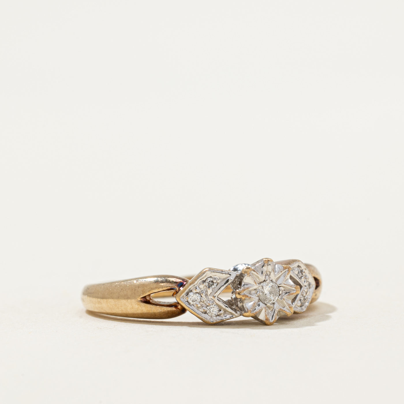 Illusion Set Diamond Ring | 0.05ctw | SZ 6