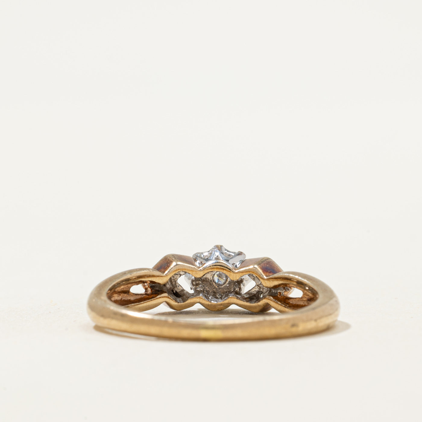 Illusion Set Diamond Ring | 0.05ctw | SZ 6