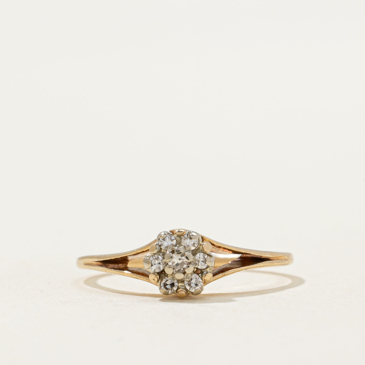 Diamond Cluster Tapered Petite Ring | 0.05ctw | SZ 3