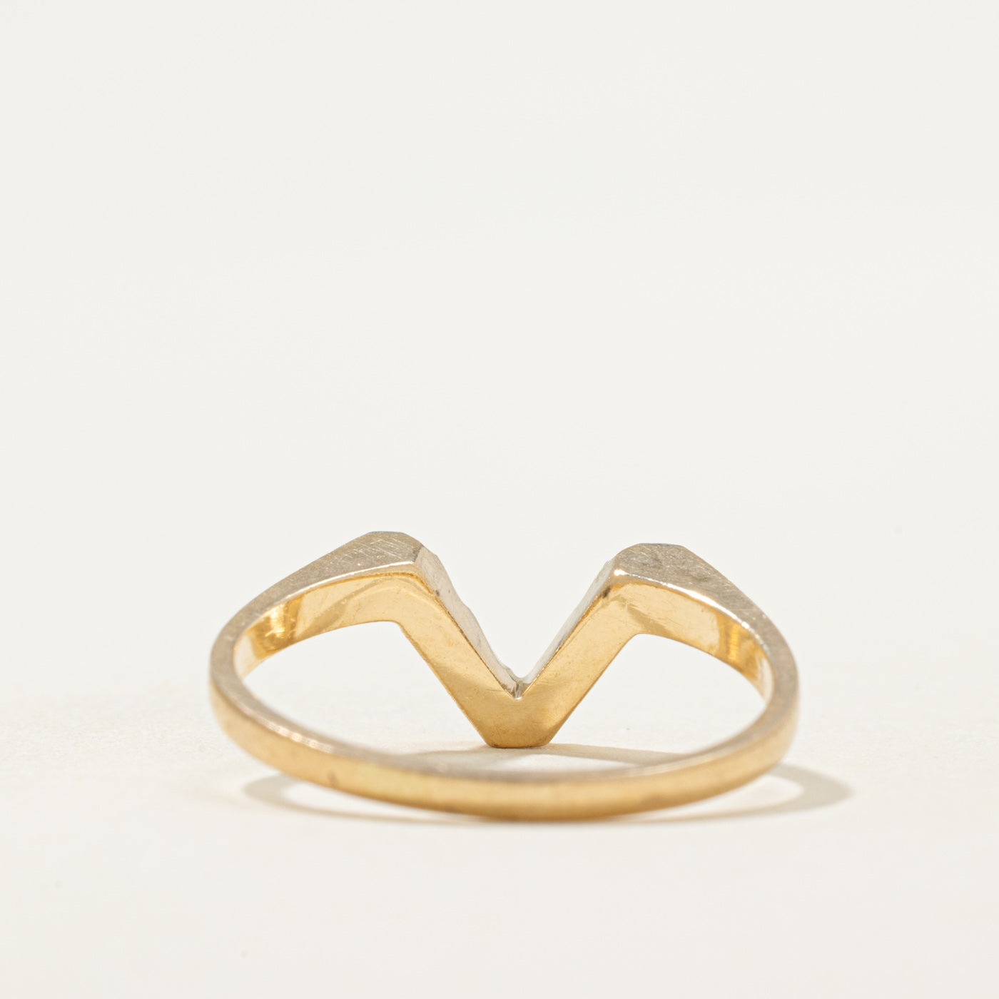 Diamond Chevron Ring | 0.07ctw | SZ 7.25