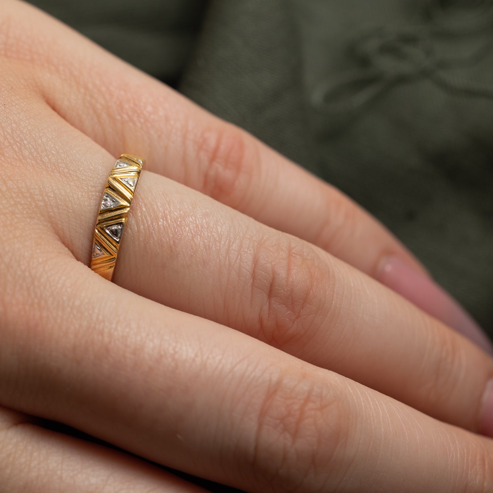 Diamond Triangle Patterned Ring | 0.01ct | SZ 6.25