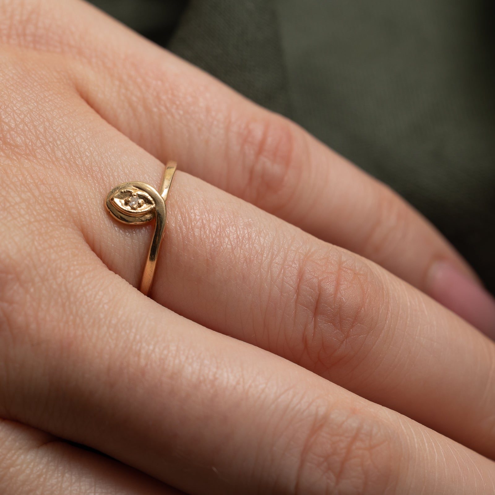Single Stone Diamond Loop Ring | 0.01ct | SZ 6.25