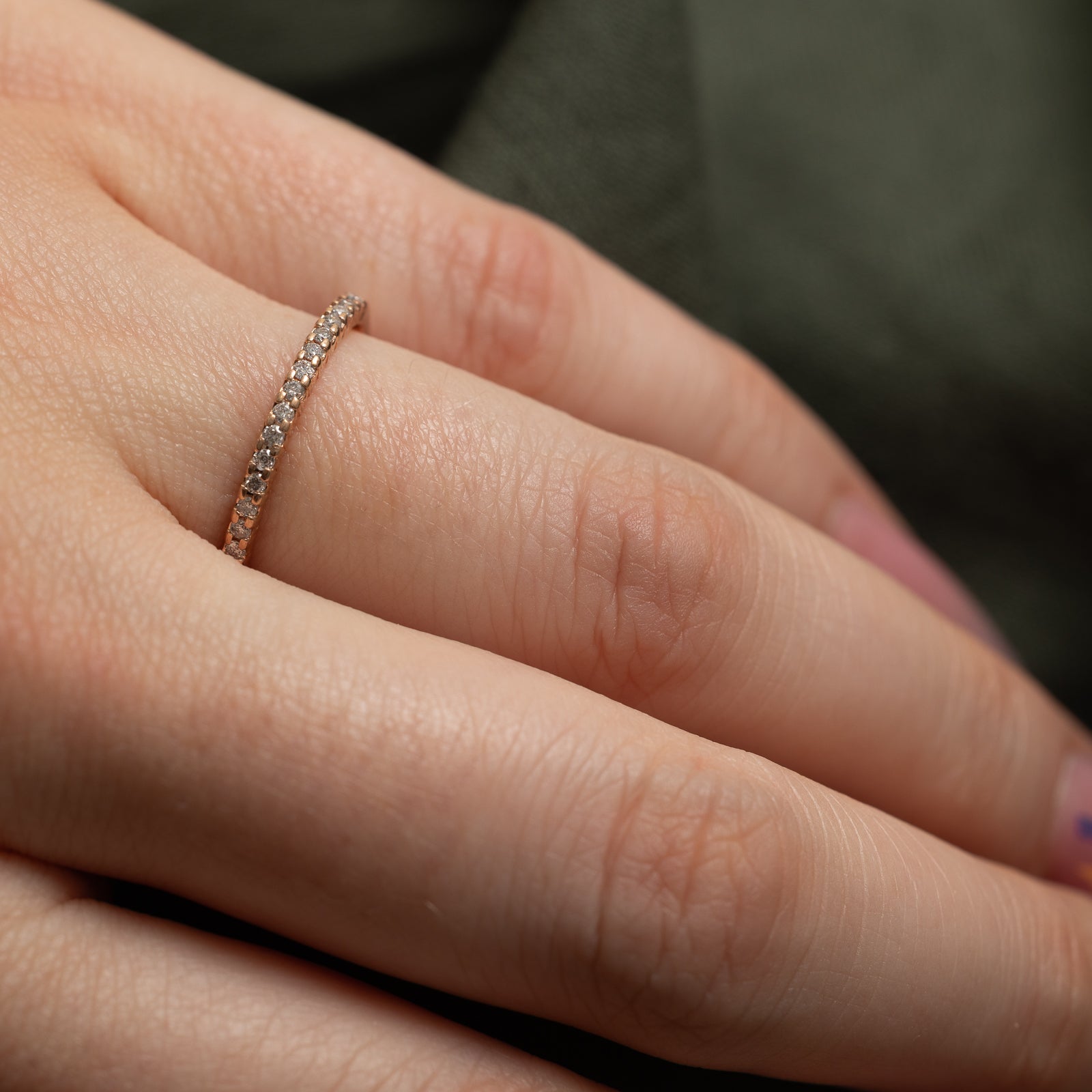 Alliance semi-éternité en or rose 10 carats sertie de diamants | 0,13 ct au total | Taille 6,25