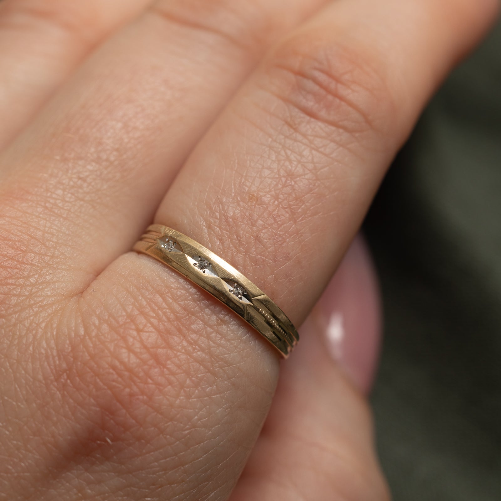 Star Set Diamond Grooved Band | 0.02ctw | SZ 8.5