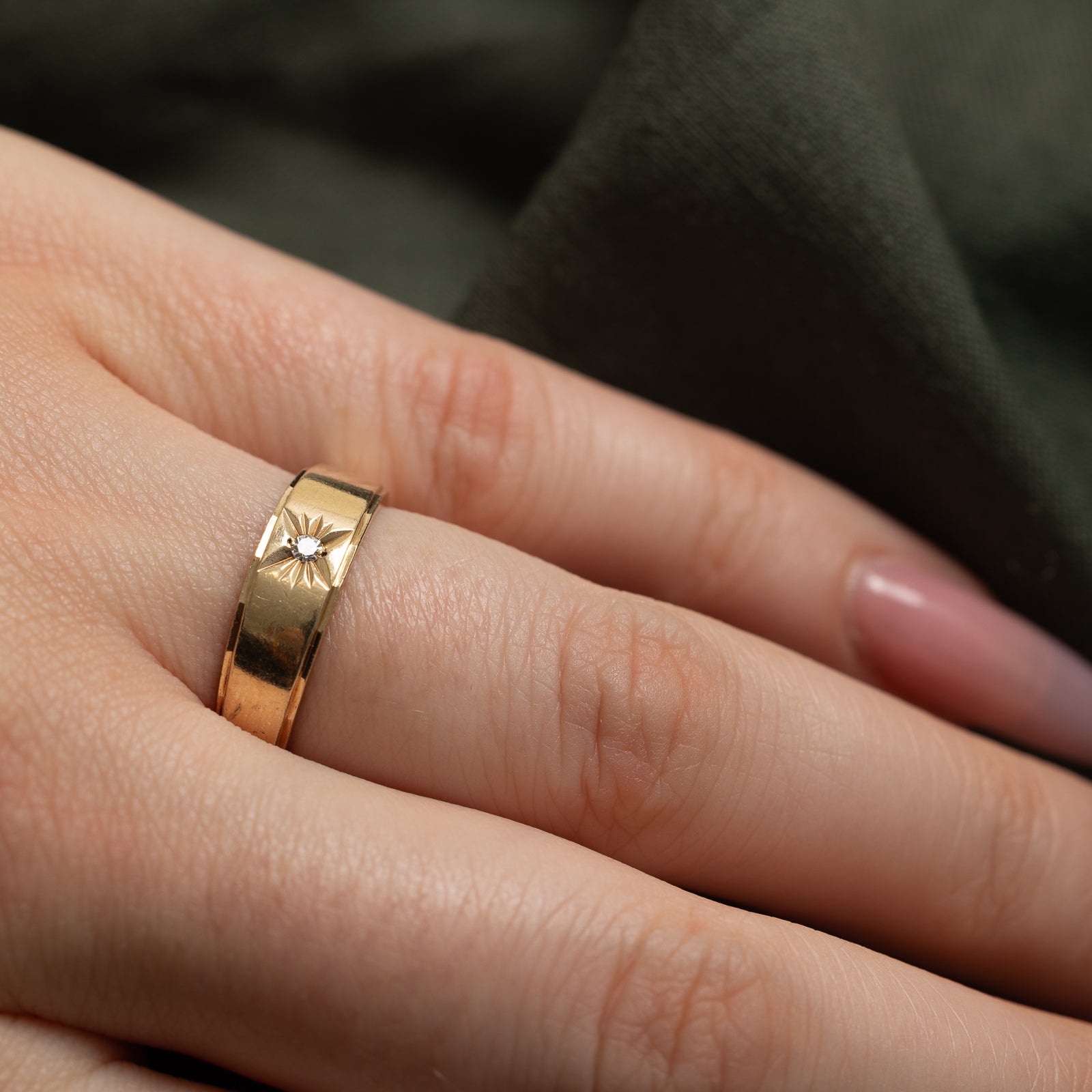 Star Set Diamond Band | 0.02ct | SZ 6