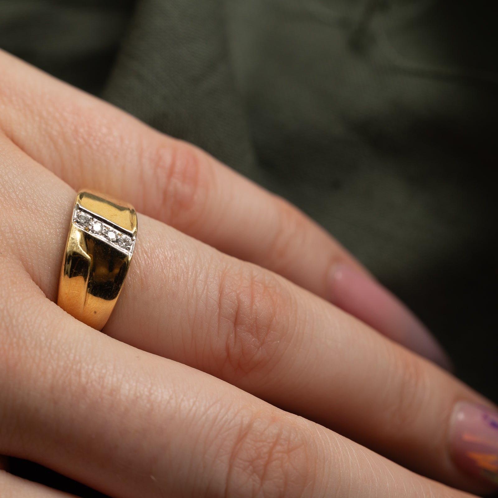 Diamond 'L' Initial Ring | 0.06ctw | SZ 6