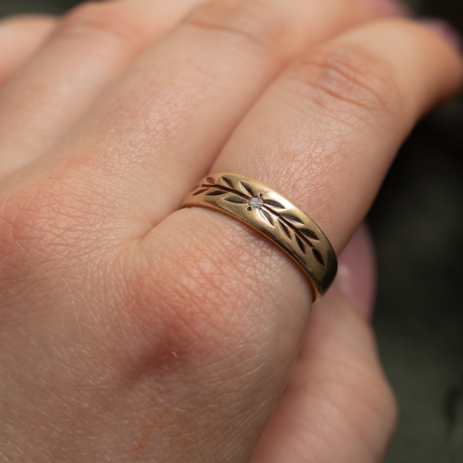 Star Set Diamond Textured Band | 0.03ct | SZ 9.25