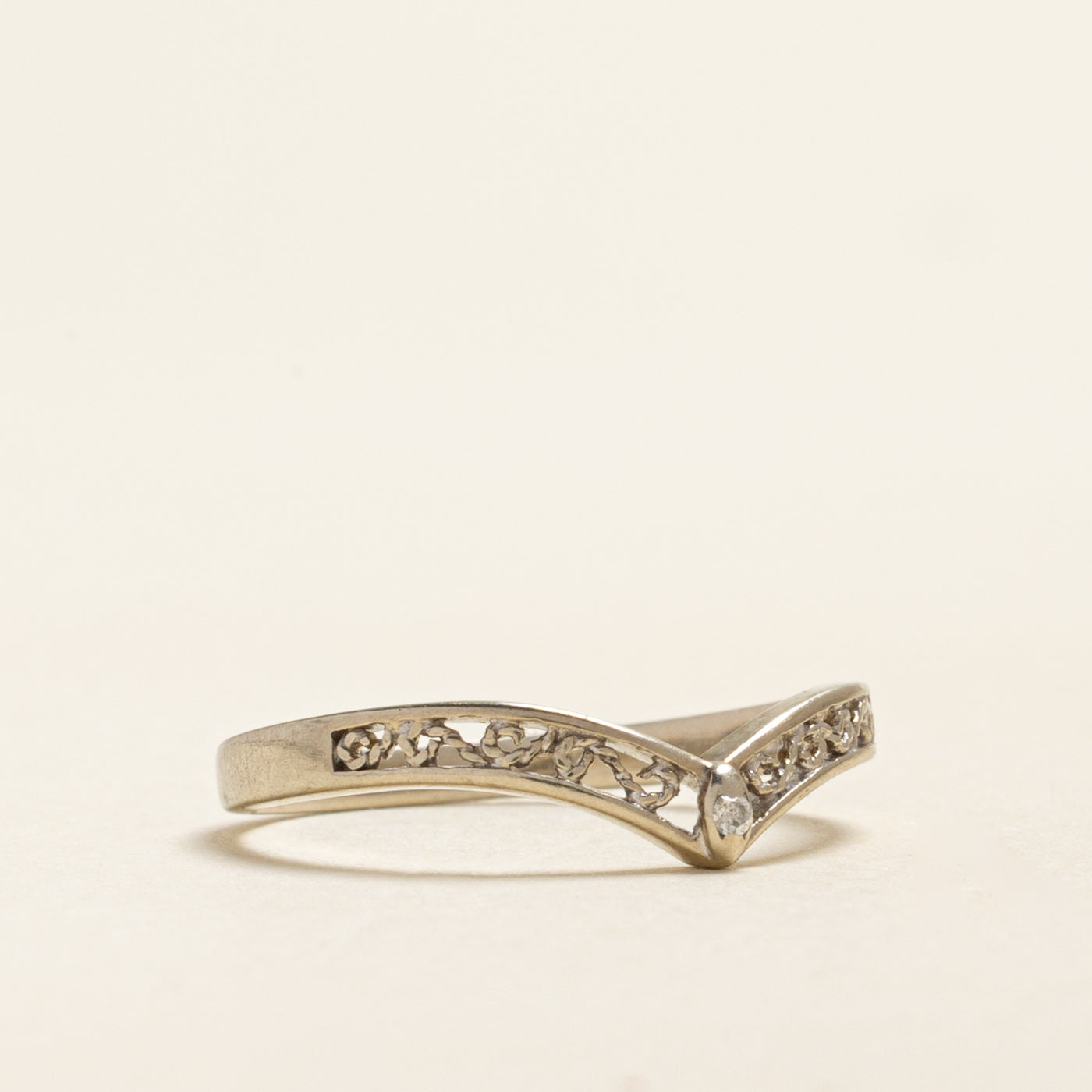 Diamond Openwork Chevron Ring | 0.01ct | SZ 6