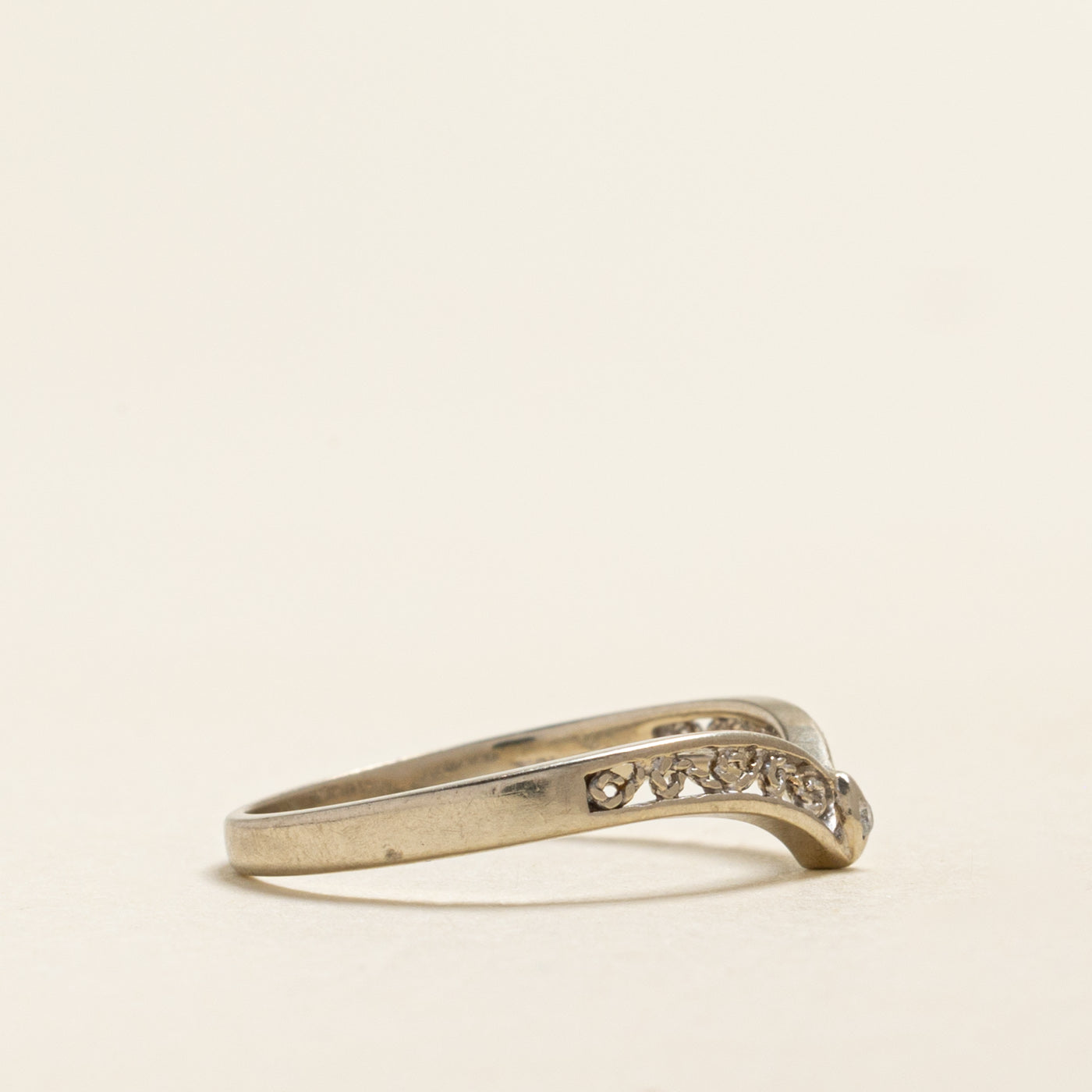 Diamond Openwork Chevron Ring | 0.01ct | SZ 6