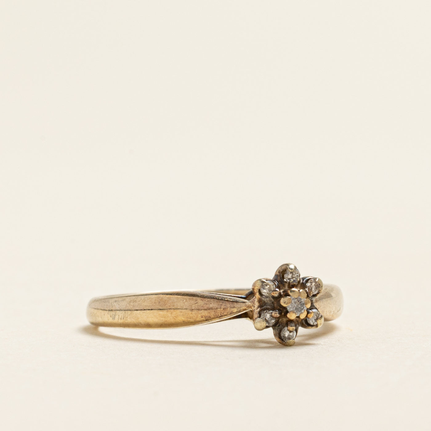 Yellow Gold Diamond Petal Ring | 0.07ctw | SZ 6