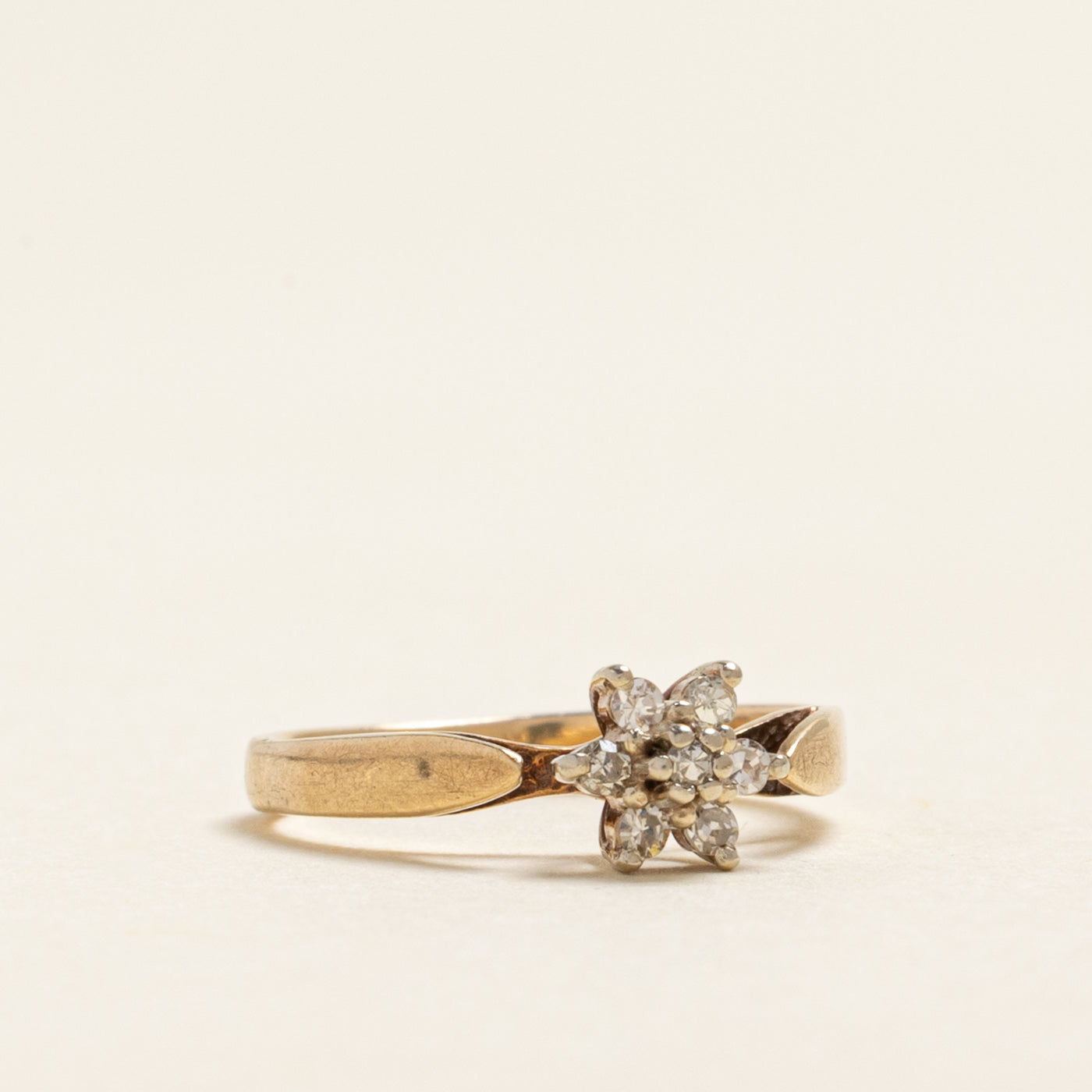 Diamond Petal Reverse Tapered Ring | 0.08ctw | SZ 1.75