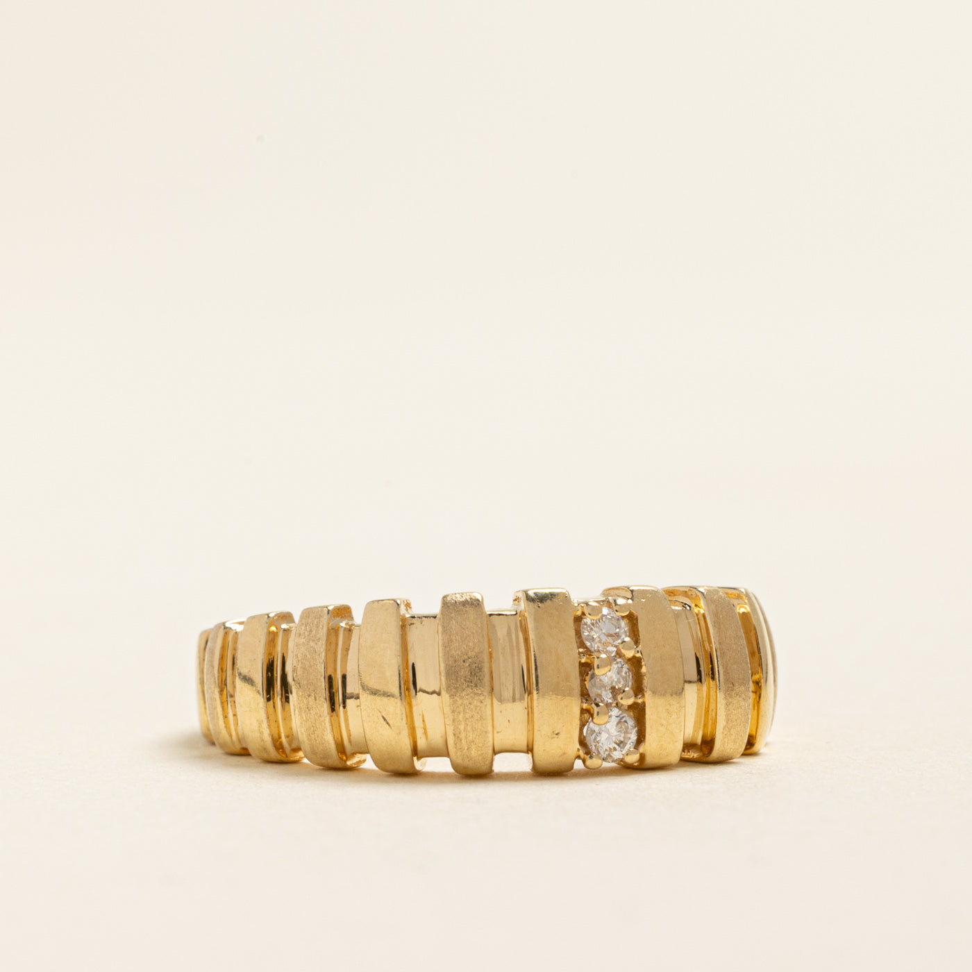 Yellow Gold Diamond Column Grooved Ring | 0.09ctw | SZ 8.5