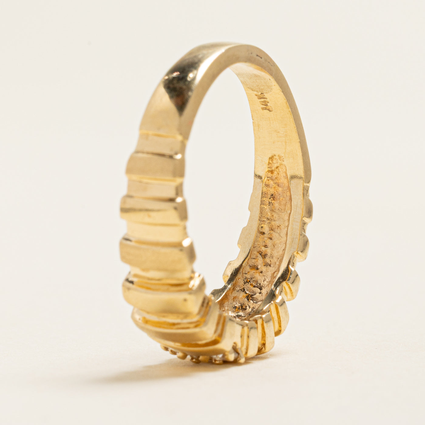 Yellow Gold Diamond Column Grooved Ring | 0.09ctw | SZ 8.5