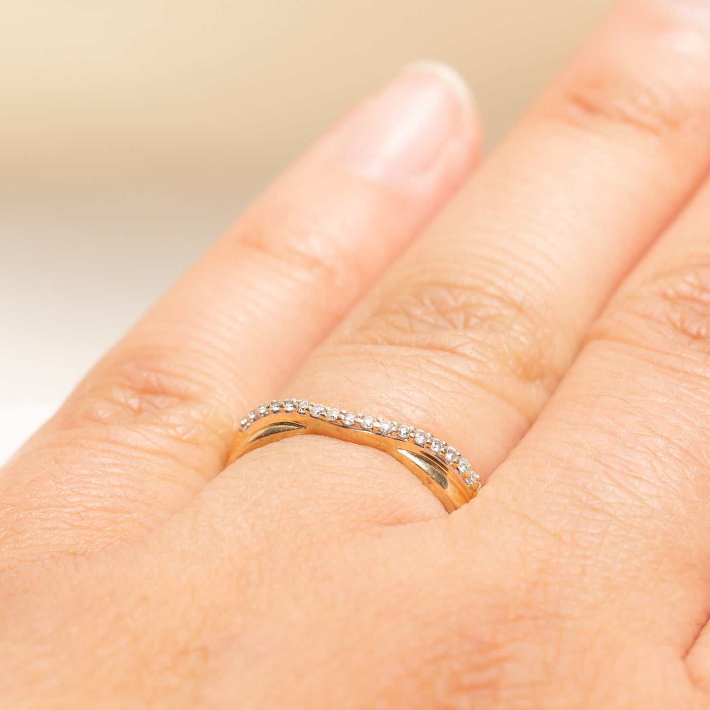 Yellow Gold Semi Eternity Diamond Contour Ring | 0.08ctw | SZ 7