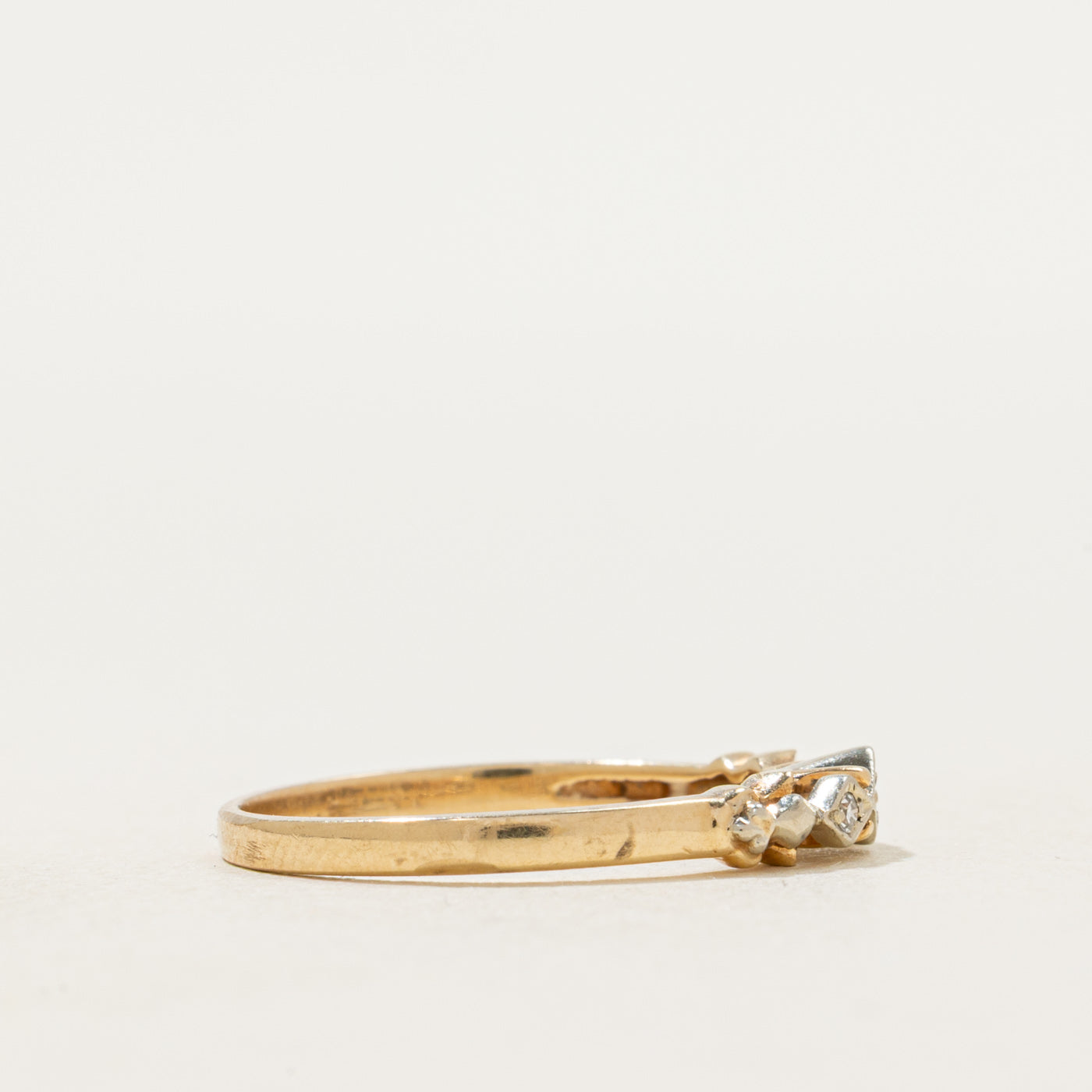Three Stone Diamond Ornate Band | SZ 6