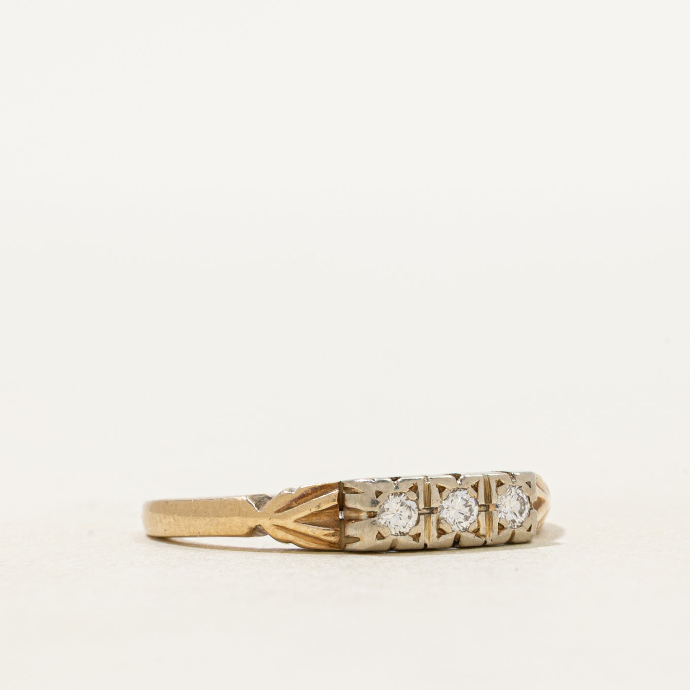 Retro Three Stone Diamond Band | SZ 5.75