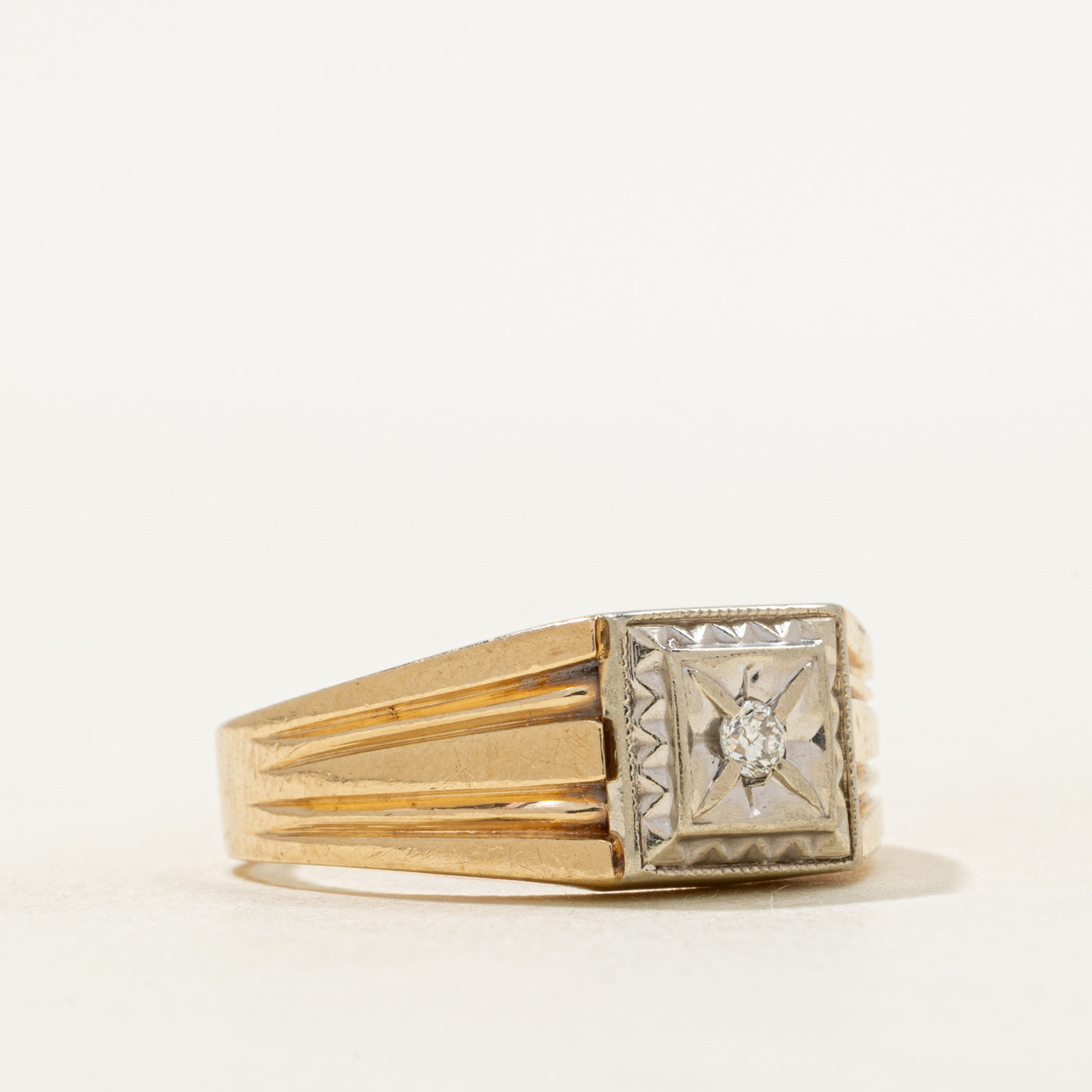 Two Tone Diamond Grooved Ring | SZ 9.5