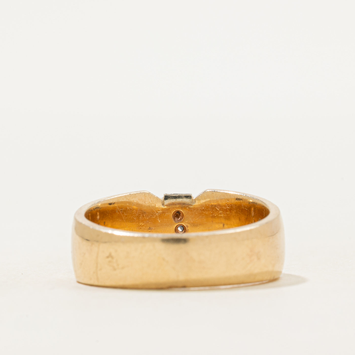 Diamond Column 'ER' Initial Ring | SZ 7.75