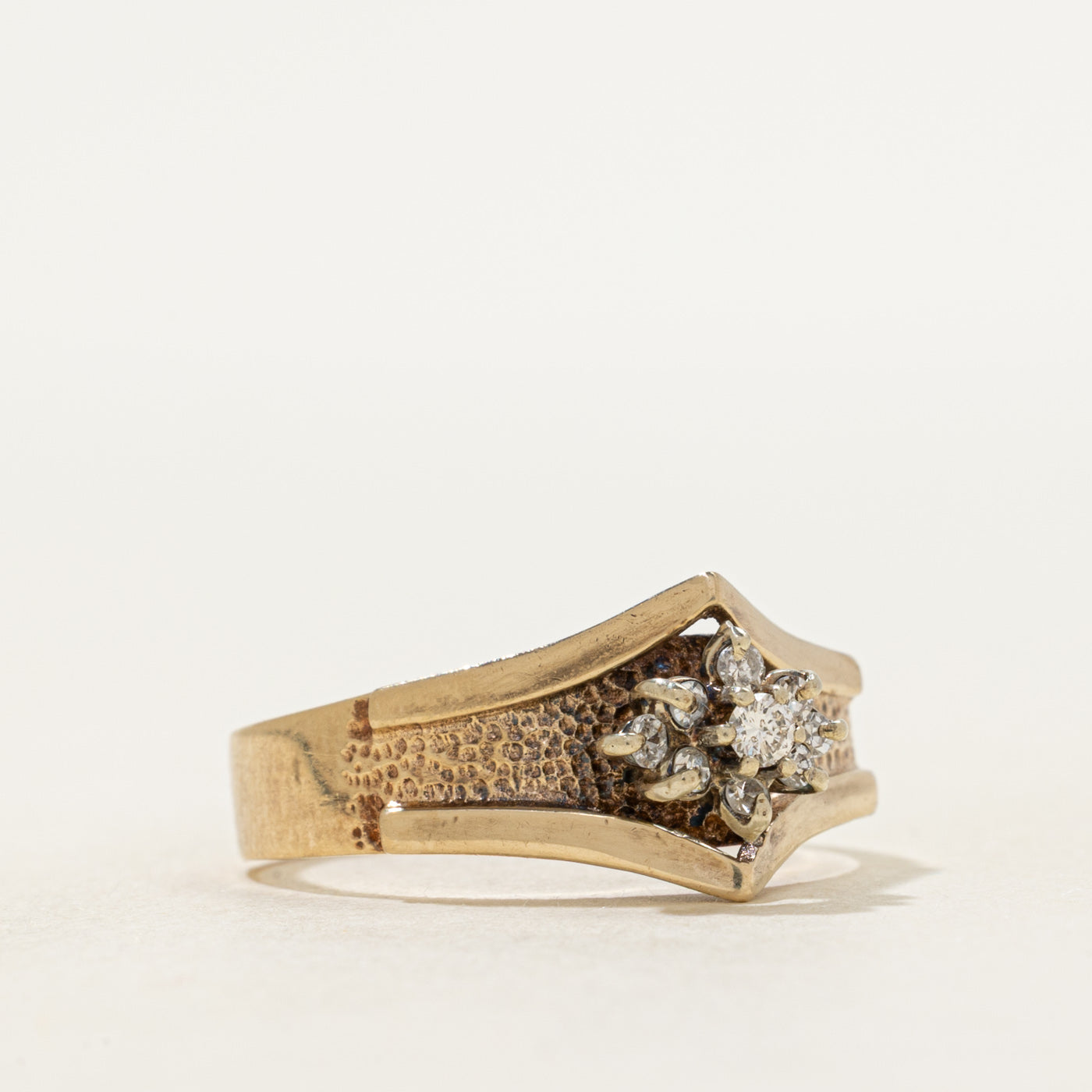 Diamond Petal Textured Tapered Ring | SZ 8