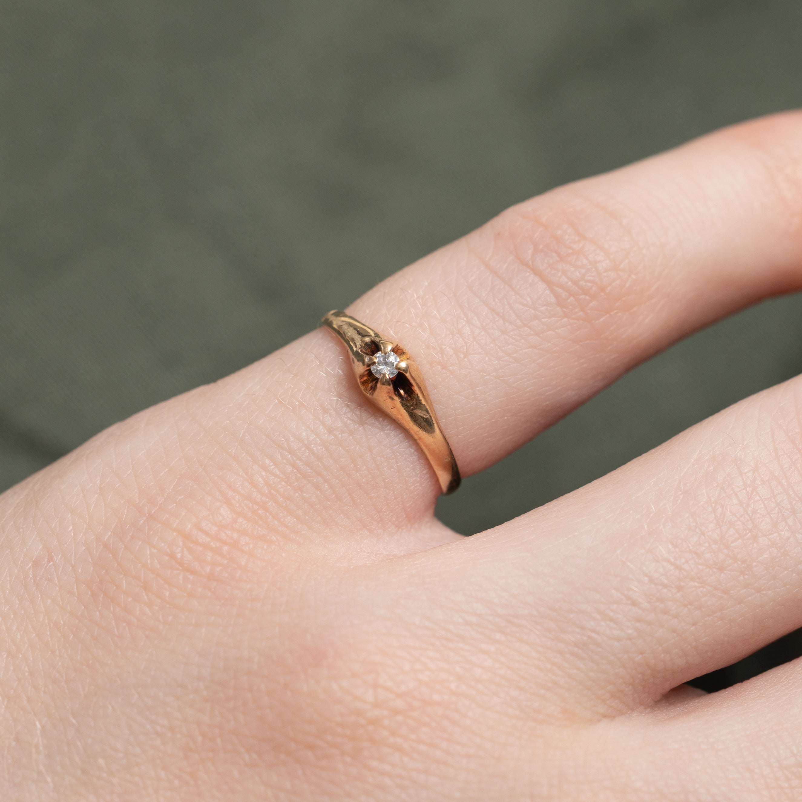 Belcher Set Diamond Petite Ring | SZ 3.25