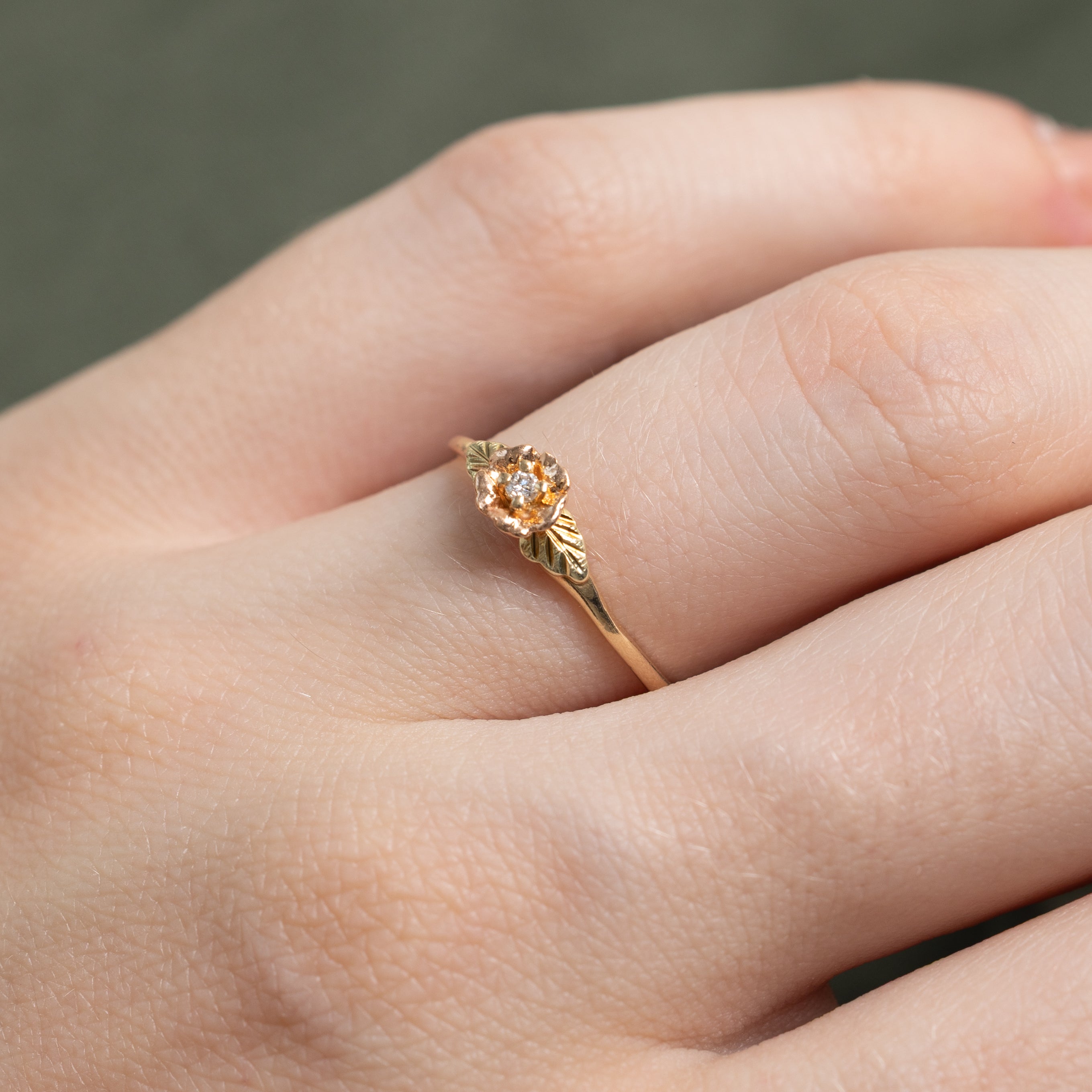 Two Tone Diamond Floral Ring | SZ 5.25