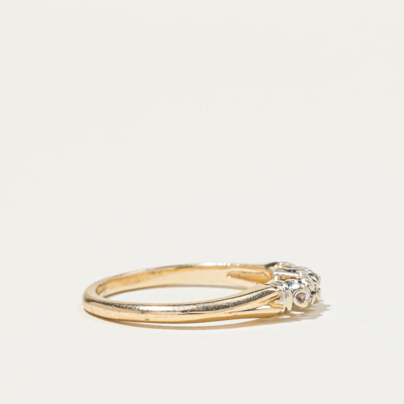 Bague rainurée à trois diamants | Taille 6