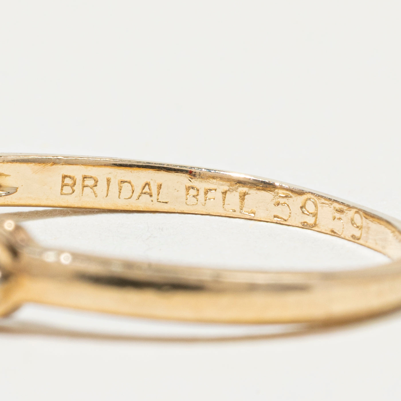 Two Tone Gold Illusion Set Diamond Ring | SZ 6