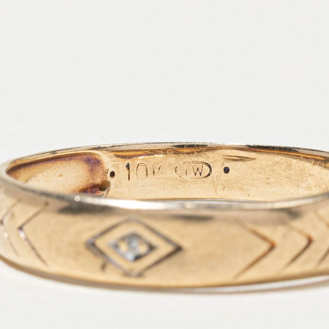 Flush Set Diamond Engraved Band | 4mm | SZ 10