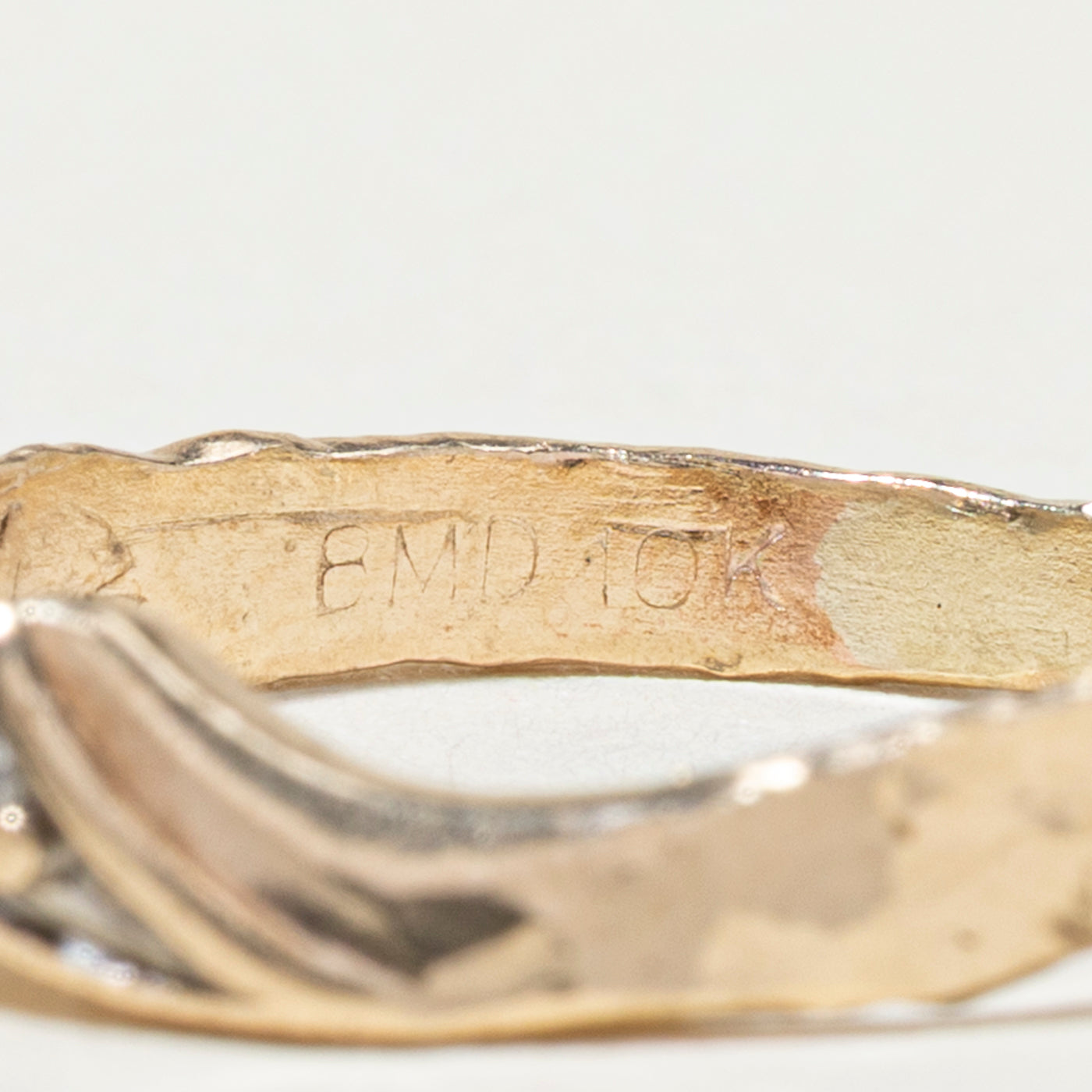 Diamond Grooved Chevron Ring | SZ 4.75