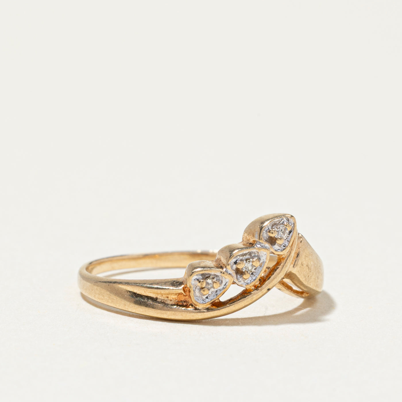 Diamond Hearts Chevron Ring | SZ 5