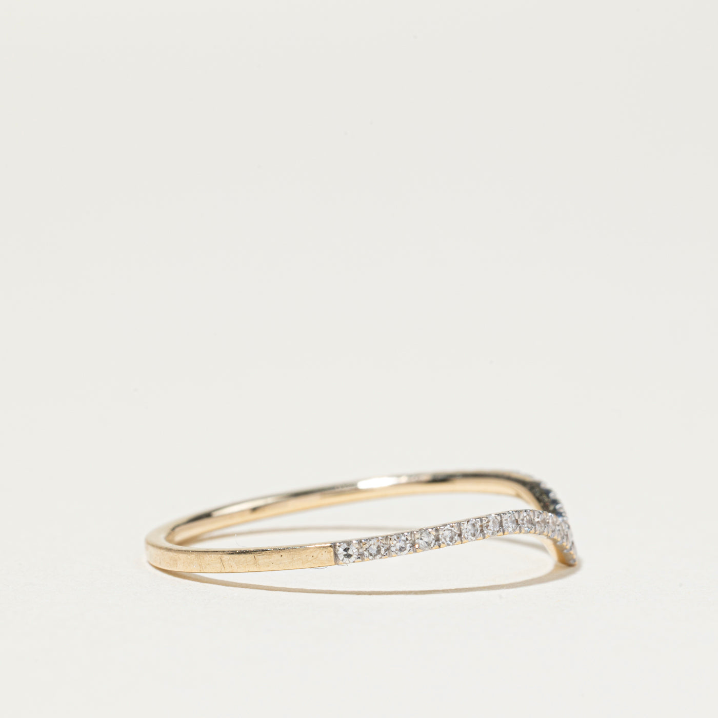 Bague demi-éternité en diamant à chevrons | Taille 7
