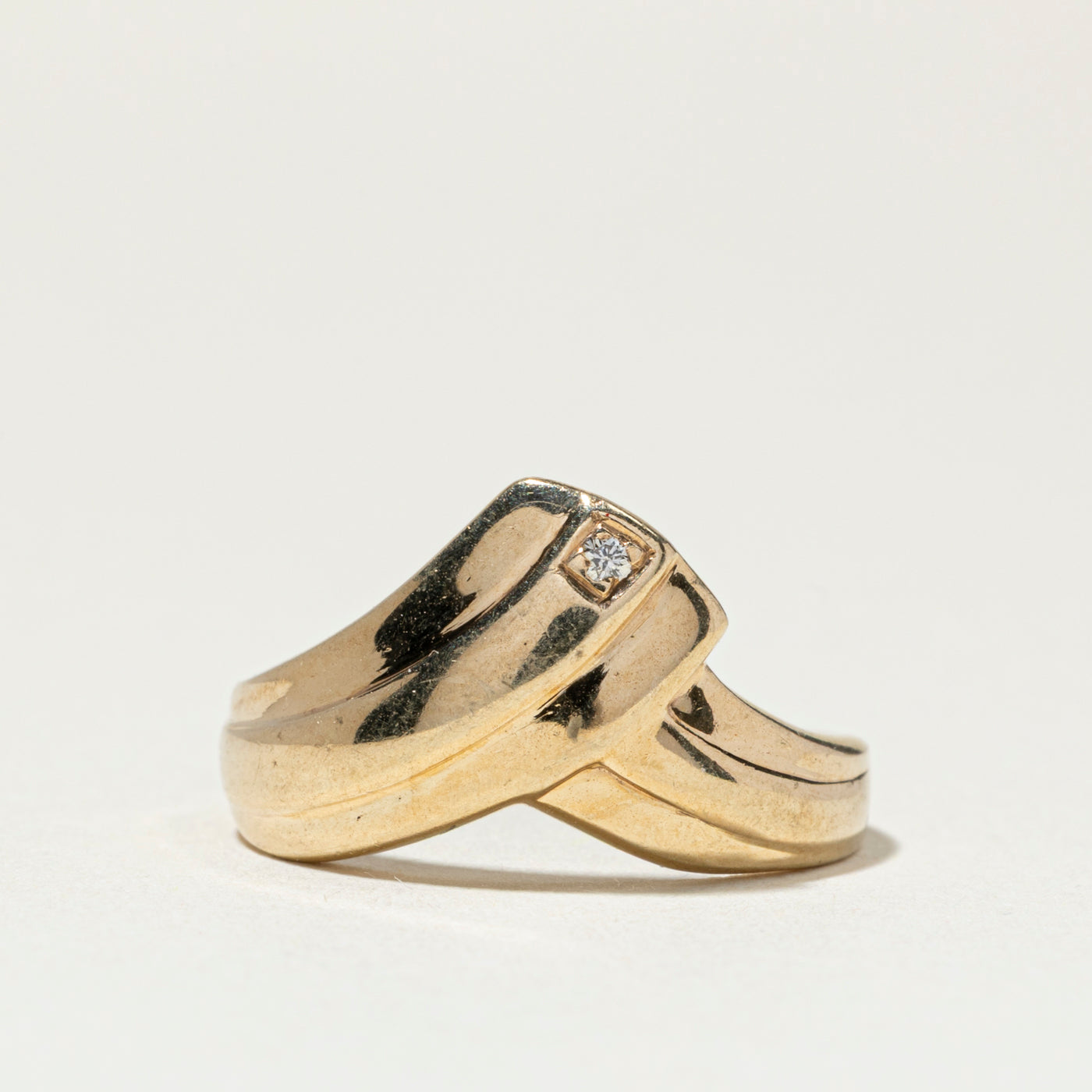 Diamond Chunky Grooved Chevron Ring | SZ 5