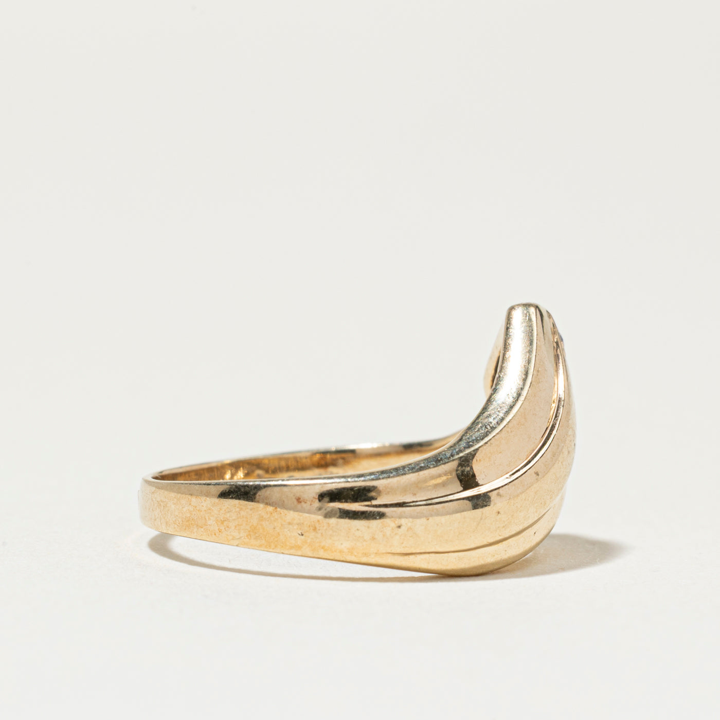 Diamond Chunky Grooved Chevron Ring | SZ 5