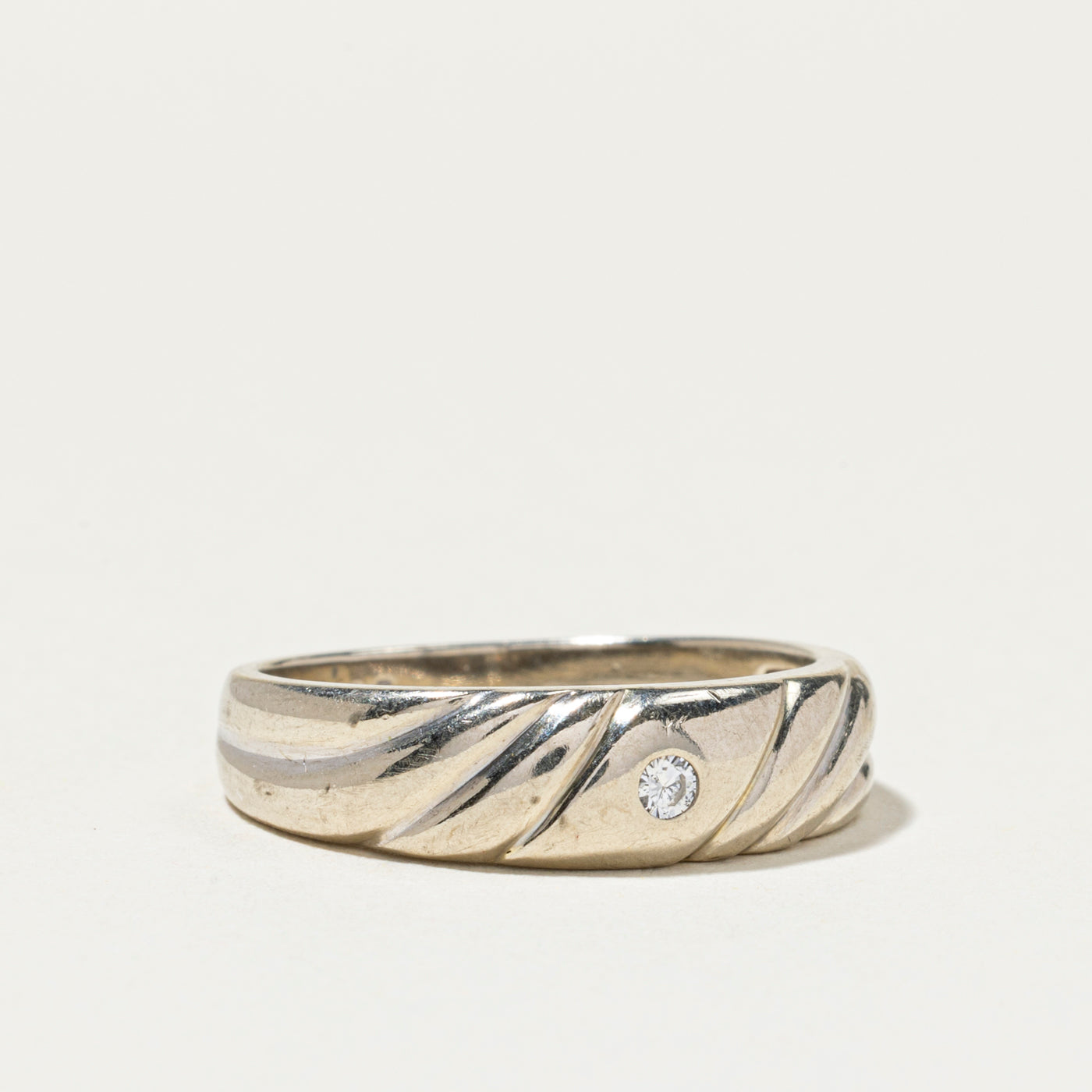 Flush Set Diamond Grooved Band | SZ 9.75