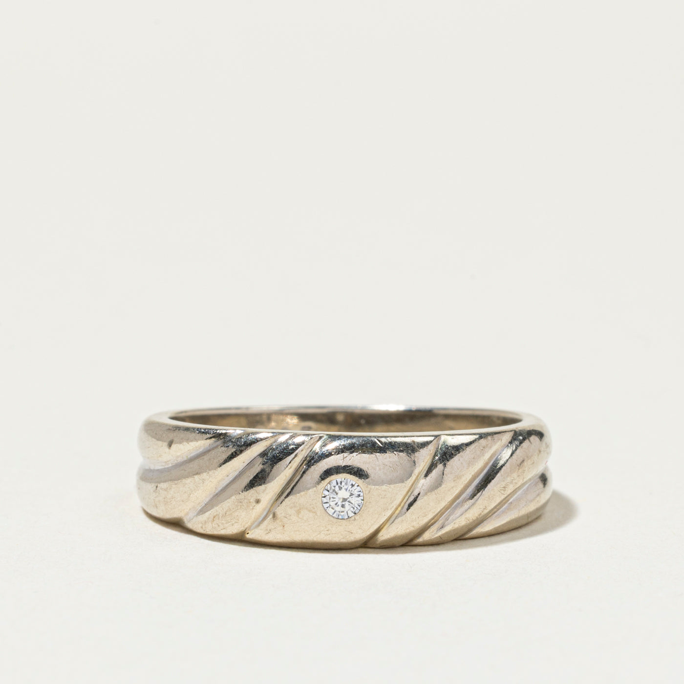 Flush Set Diamond Grooved Band | SZ 9.75