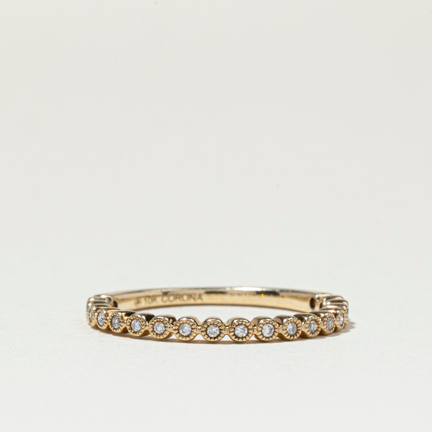 Alliance demi-éternité sertie de diamants festonnés | 1 mm | Taille 6,5