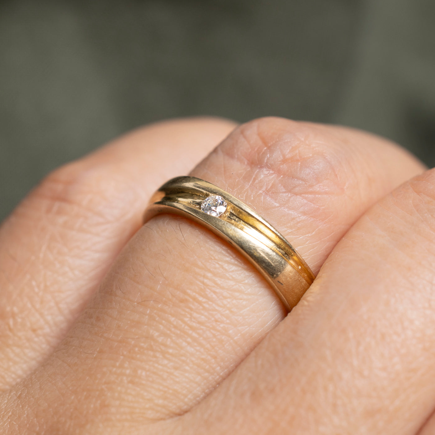 Single Diamond Grooved Band | SZ 6.5