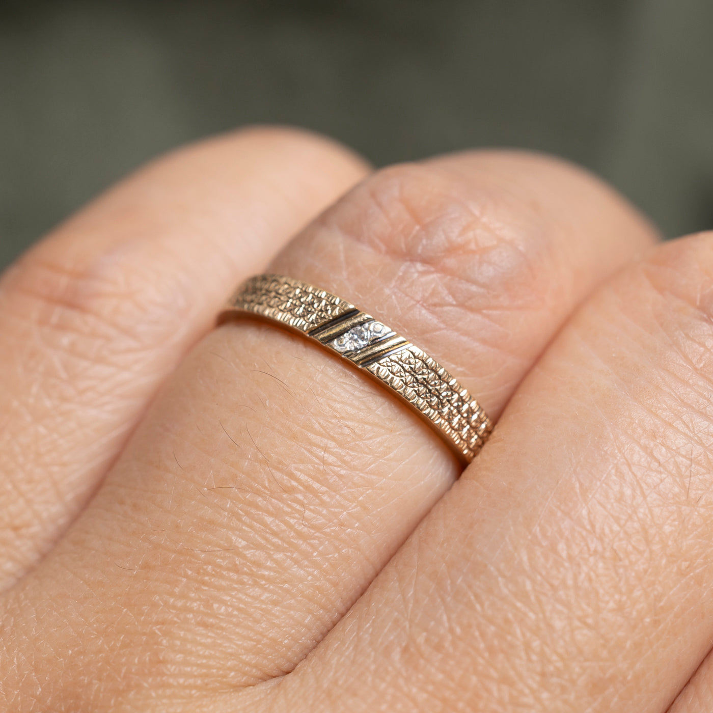 Diamond Pattern Engraved Band | 2.5mm | SZ 6.5