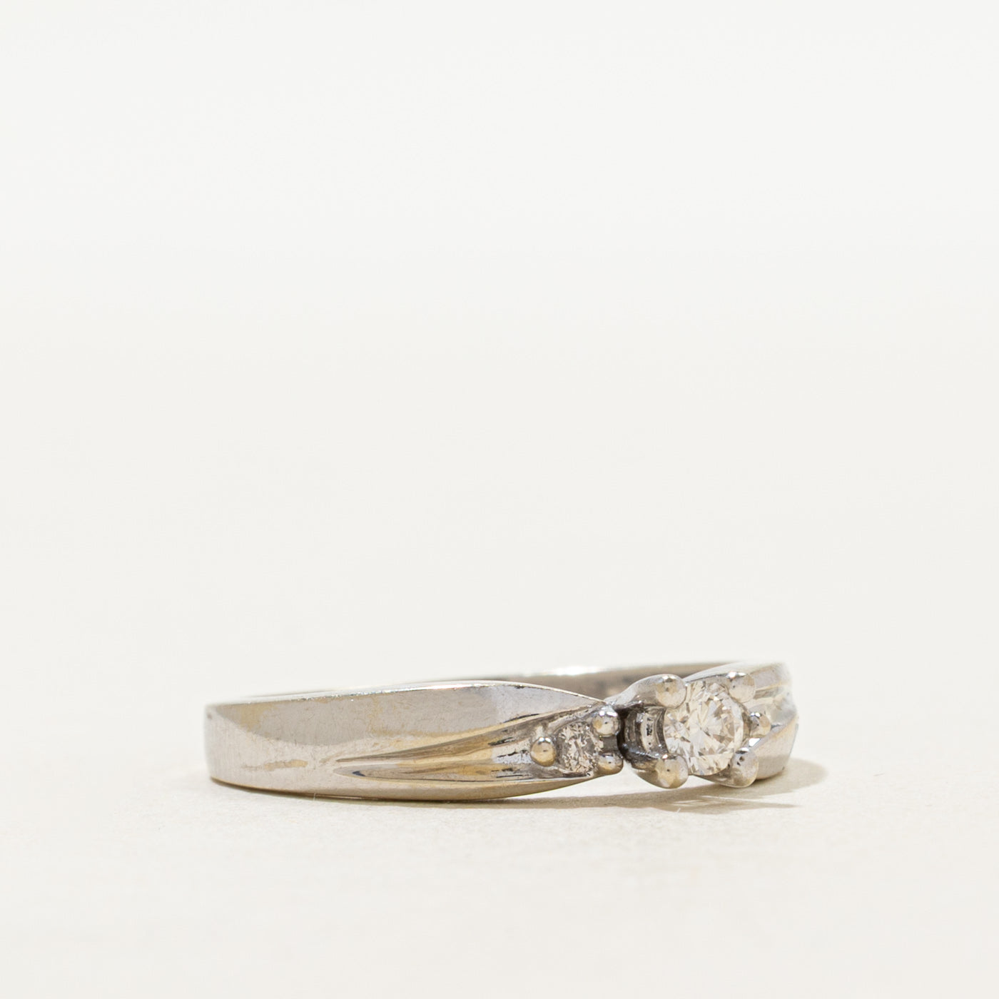 Basket Set Diamond Accented Ring | SZ 6.25