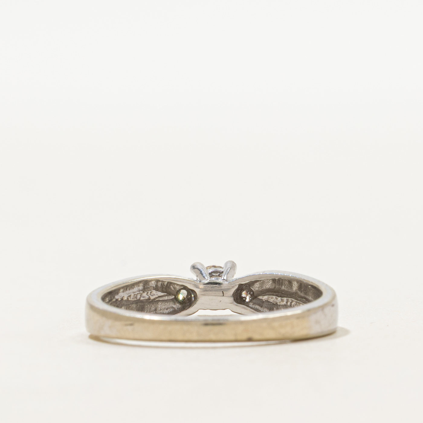 Basket Set Diamond Accented Ring | SZ 6.25