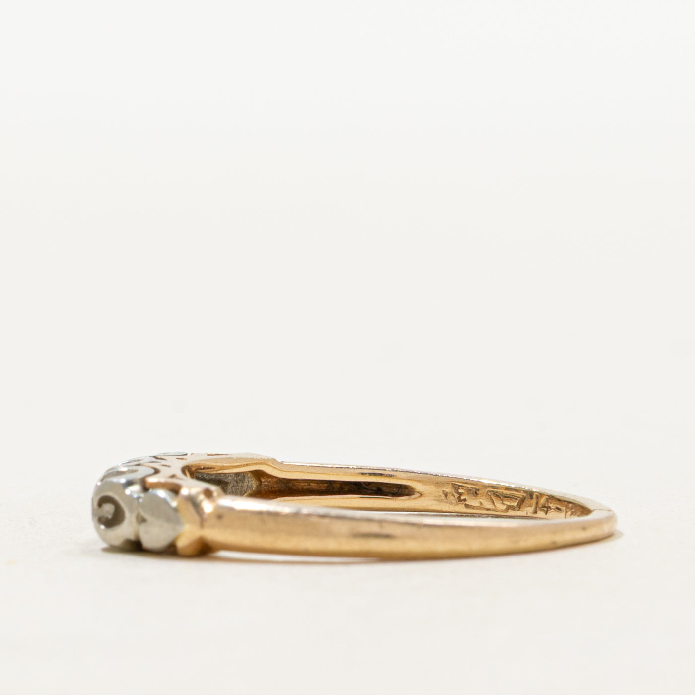Two Tone Gold Three Stone Diamond Band | SZ 6