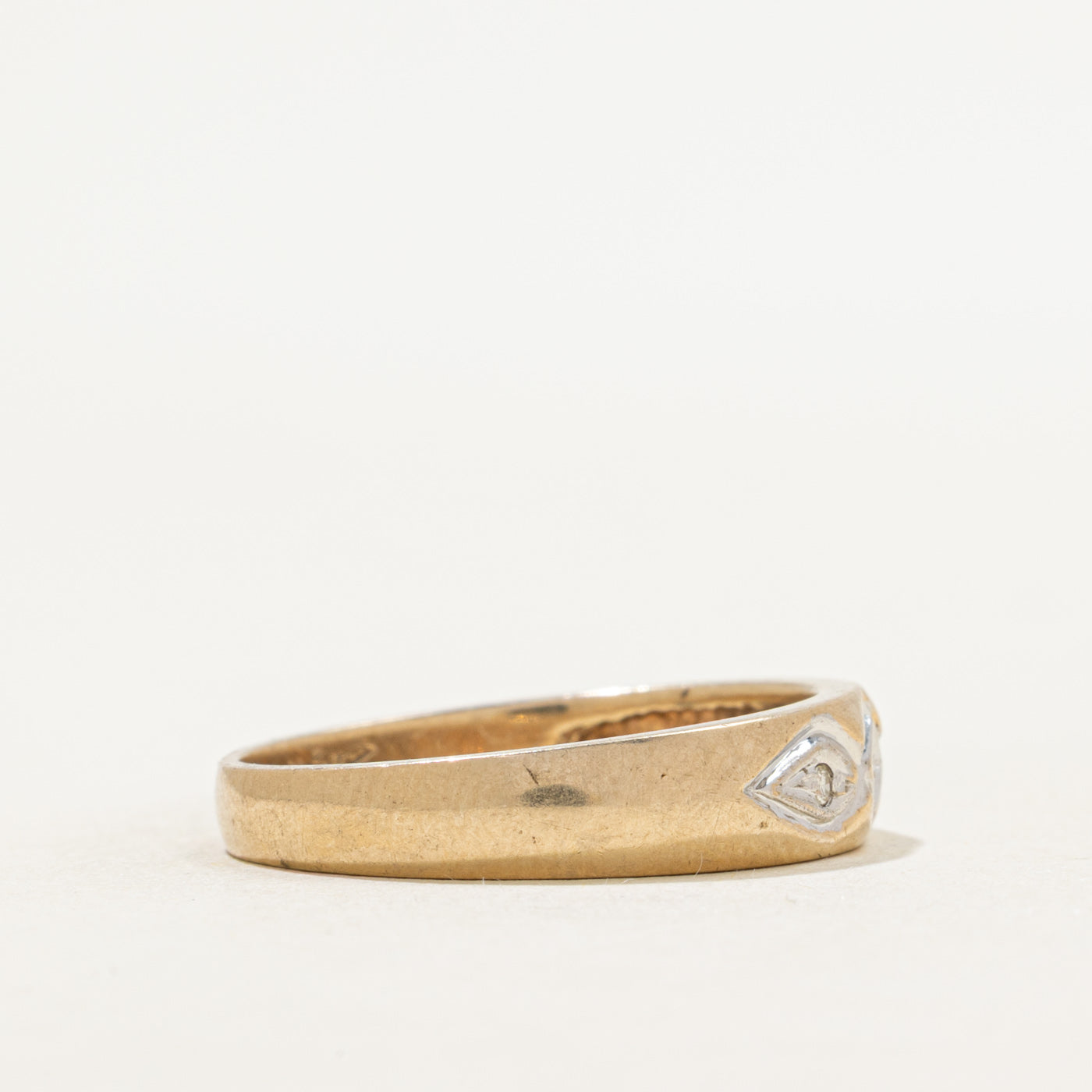 Three Stone Diamond Grooved Band | SZ 10