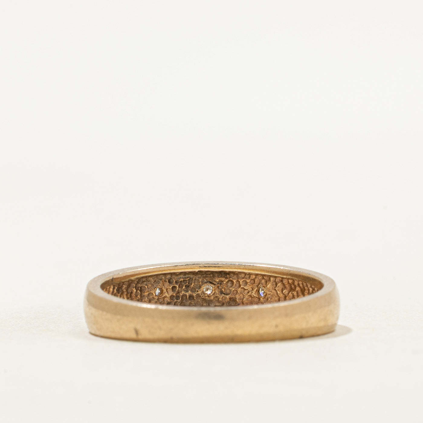 Three Stone Diamond Grooved Band | SZ 10