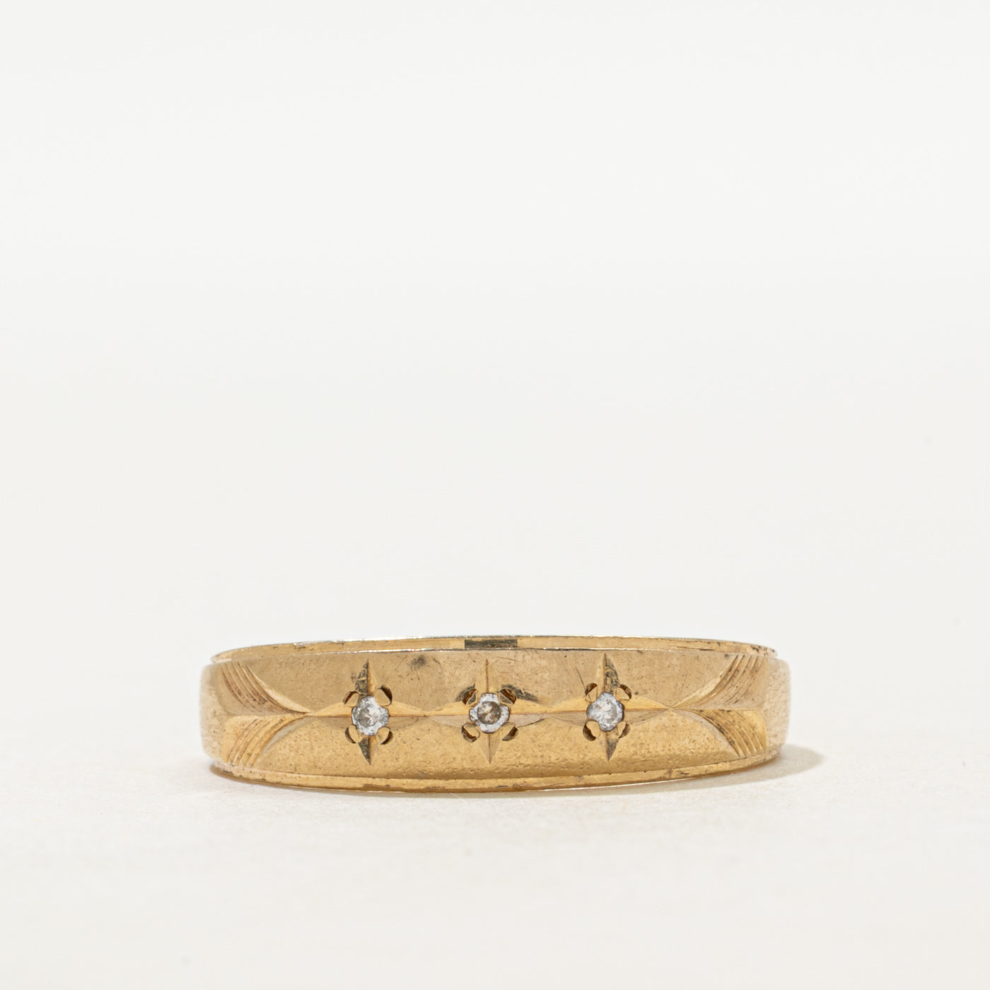 Three Stone Star Set Diamond Engraved Ring | SZ 10