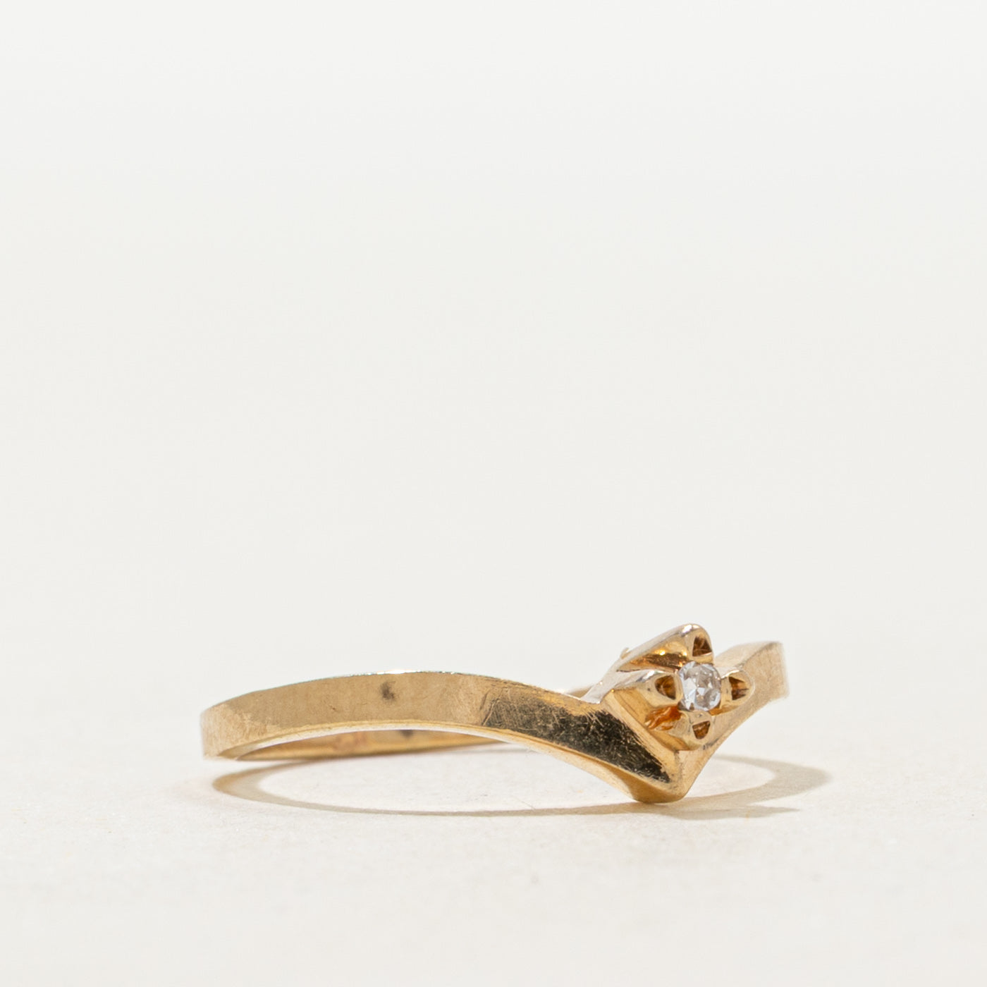 Diamond Petite Chevron Ring | SZ 2.25