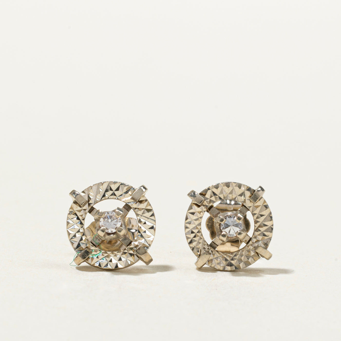 Puces d'oreilles géométriques en or 14 carats taillé diamant | 0,08 ct au total