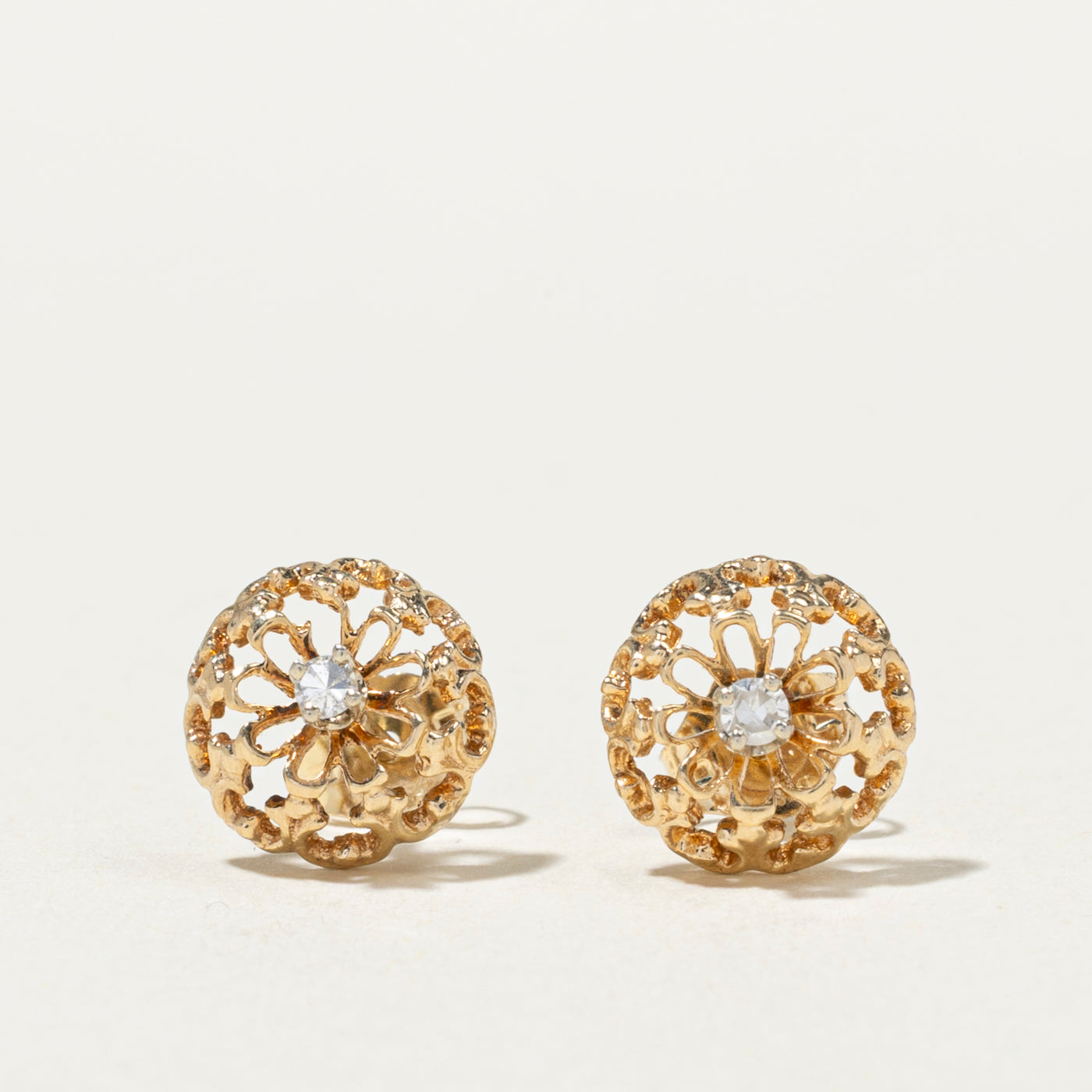 14K Diamond Textured Openwork Circle Stud Earrings | 0.05ctw