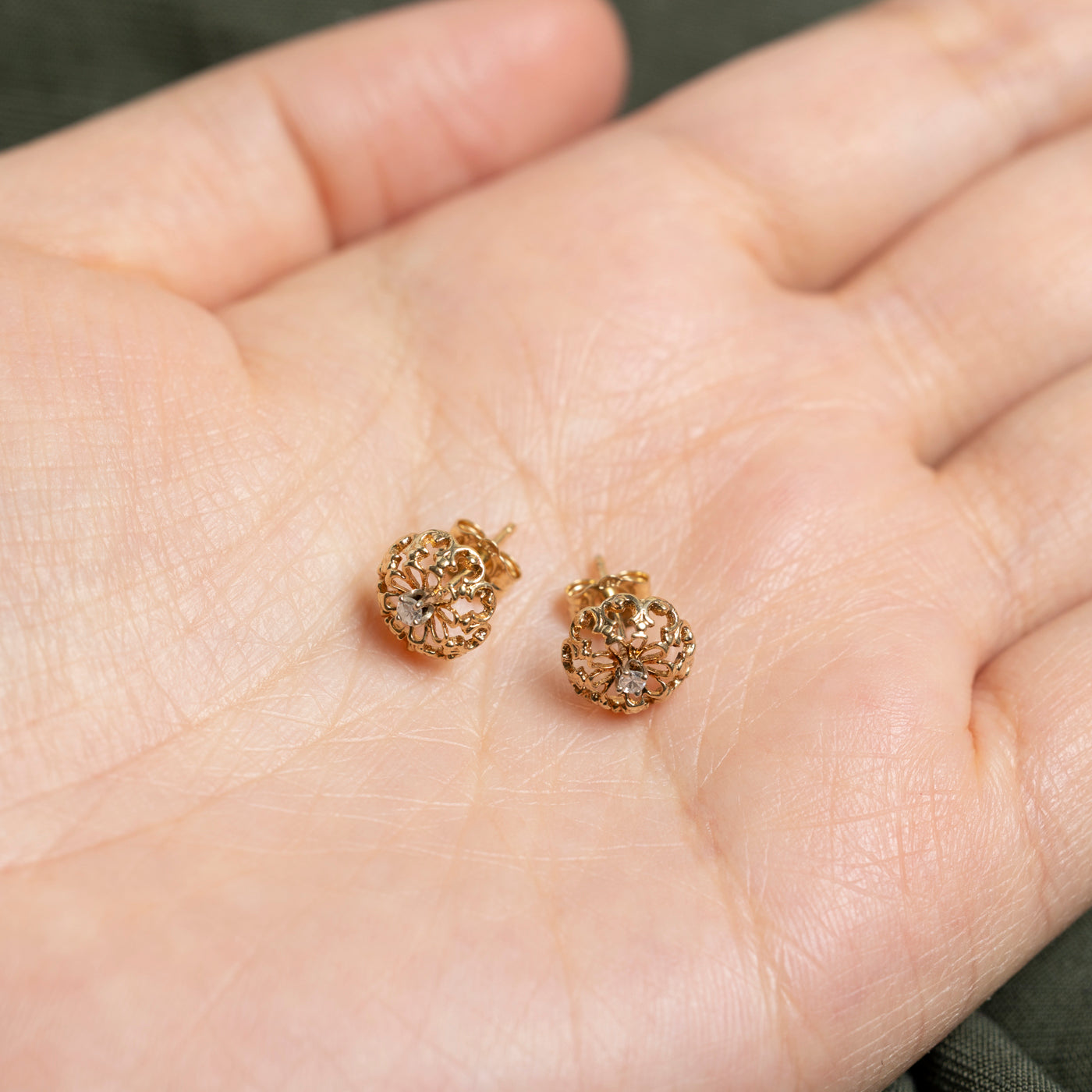 14K Diamond Textured Openwork Circle Stud Earrings | 0.05ctw